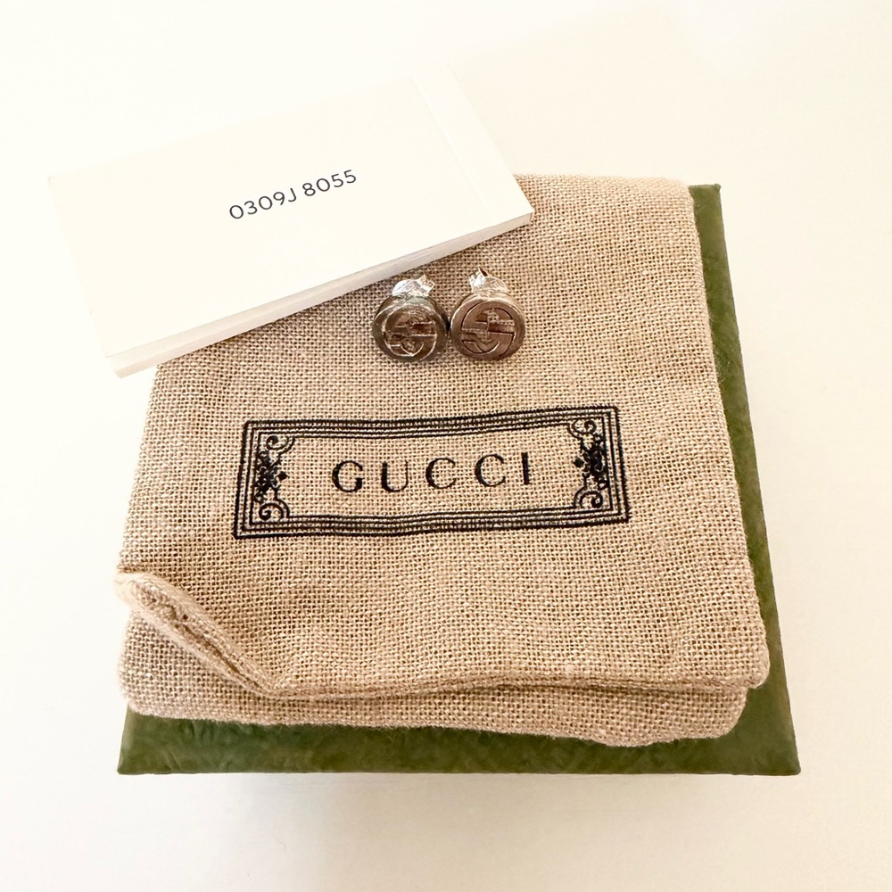 Gucci Silver Interlocking G Round Stud Earrings